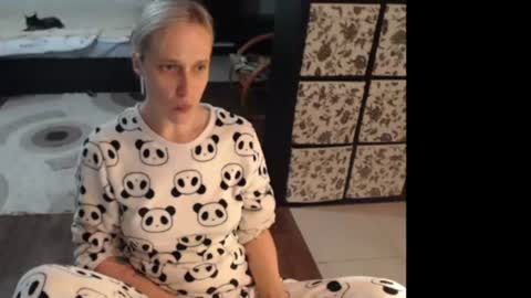 Snapshot of mrsluck chatting on June 13, 6:39 pm Sasha online show from June 13, 6:39 pm