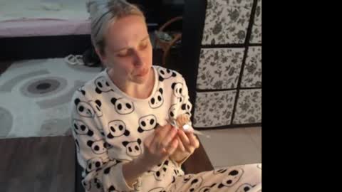 Snapshot of mrsluck chatting on June 27, 3:11 am Sasha online show from June 27, 3:11 am