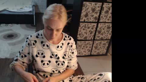 Snapshot of mrsluck chatting on July 30, 7:35 pm Sasha online show from July 30, 7:35 pm