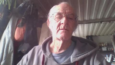 Snapshot of mrsubman chatting on March 30, 7:04 pm Chuck online show from March 30, 7:04 pm