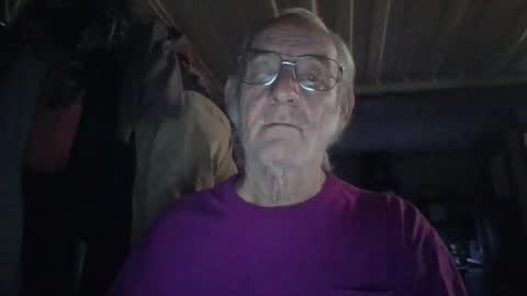 Snapshot of mrsubman chatting on April 16, 7:53 am Chuck online show from April 16, 7:53 am