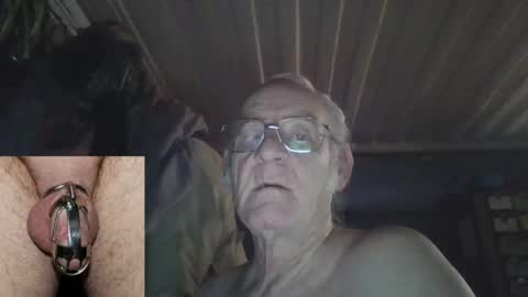 Snapshot of mrsubman chatting on April 17, 8:06 am Chuck online show from April 17, 8:06 am