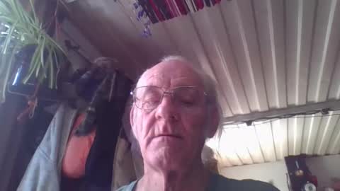 Snapshot of mrsubman chatting on April 20, 7:26 pm Chuck online show from April 20, 7:26 pm