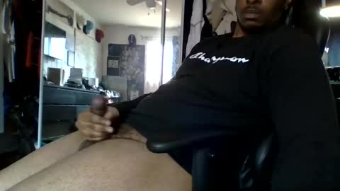 Snapshot of mrthicknlong6 chatting on May 16, 6:28 pm mrthicknlong6 online show from May 16, 6:28 pm
