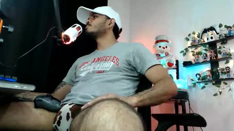 Snapshot of mrvgs chatting on May 25, 6:47 pm Mr Vgs online show from May 25, 6:47 pm
