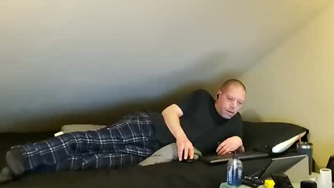 Snapshot of mrxhere chatting on January 19, 5:37 am mrxhere online show from January 19, 5:37 am