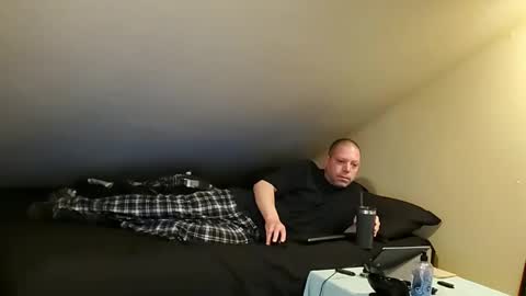 Snapshot of mrxhere chatting on February 27, 9:47 pm mrxhere online show from February 27, 9:47 pm