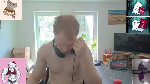 Snapshot of mrzaasch chatting on May 2, 11:37 am Sascha online show from May 2, 11:37 am