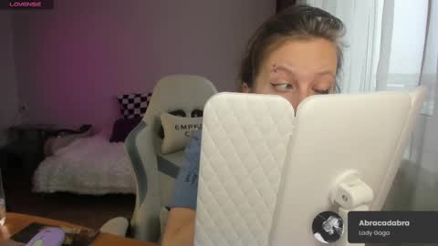 Allison online show from February 13, 11:17 am