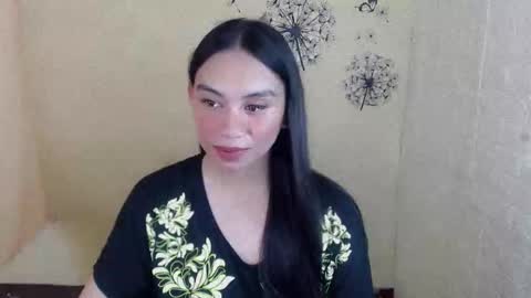 Snapshot of ms_bellaxoxo chatting on April 7, 3:34 pm Bella online show from April 7, 3:34 pm