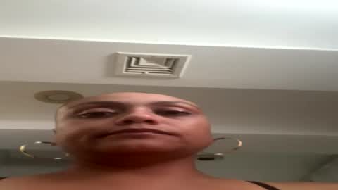 Snapshot of ms_discreet chatting on July 10, 2:52 pm ms_discreet online show from July 10, 2:52 pm