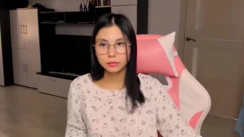 Snapshot of ms_emily_ chatting on September 22, 11:56 am ms_emily_ online show from September 22, 11:56 am