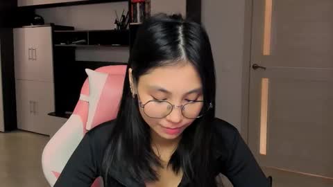 Snapshot of ms_emily_ chatting on September 25, 9:57 am ms_emily_ online show from September 25, 9:57 am