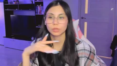 ms_emily_ online show from April 15, 11:50 am