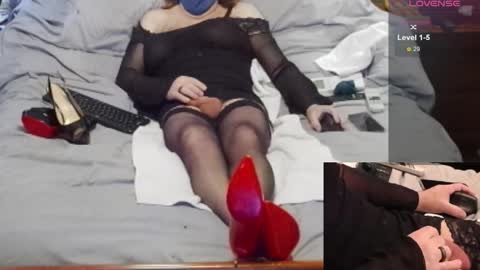 Jennifer online show from March 25, 11:33 pm