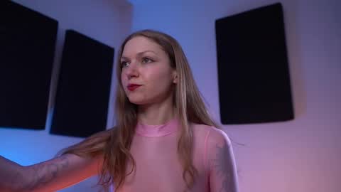 Snapshot of ms_lorelei chatting on January 11, 8:14 pm Lore online show from January 11, 8:14 pm