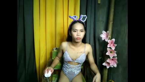 ms_maxine69 online show from November 8, 10:37 am