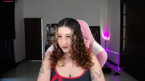 Snapshot of ms_ratuelita chatting on May 6, 6:24 pm Manuela3 online show from May 6, 6:24 pm