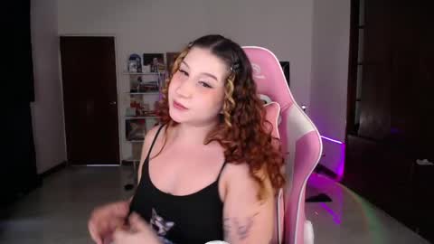 Snapshot of ms_ratuelita chatting on May 18, 6:47 pm Manuela3 online show from May 18, 6:47 pm