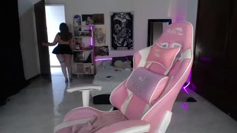 Snapshot of ms_ratuelita chatting on July 22, 6:54 pm Manuela3 online show from July 22, 6:54 pm