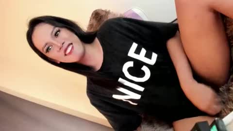 Snapshot of ms_selenaxx chatting on December 7, 7:32 pm selena online show from December 7, 7:32 pm