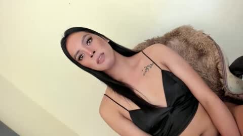 Snapshot of ms_selenaxx chatting on January 12, 9:51 pm selena online show from January 12, 9:51 pm