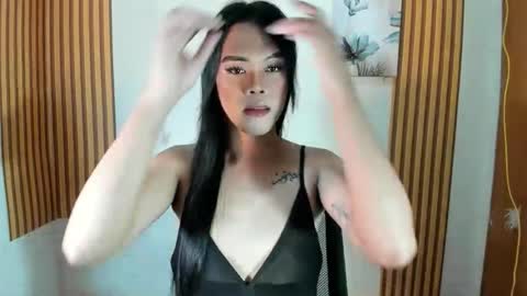 Snapshot of ms_selenaxx chatting on October 7, 1:47 am selena online show from October 7, 1:47 am