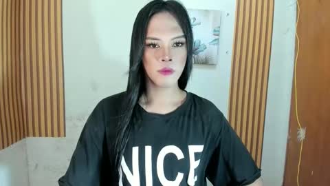 Snapshot of ms_selenaxx chatting on November 9, 12:03 pm selena online show from November 9, 12:03 pm