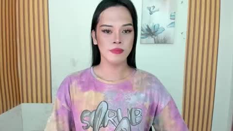 Snapshot of ms_selenaxx chatting on April 6, 2:09 am selena online show from April 6, 2:09 am