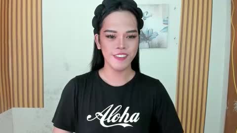 Snapshot of ms_selenaxx chatting on April 16, 10:27 am selena online show from April 16, 10:27 am