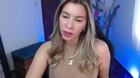 Snapshot of ms_sofiax chatting on October 20, 3:12 pm Sofia online show from October 20, 3:12 pm