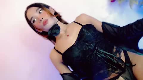 mscherry_ online show from April 8, 7:41 am