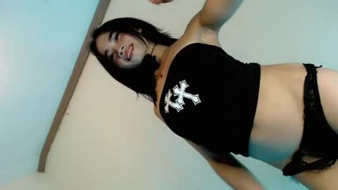 Snapshot of mscherry_ chatting on July 1, 10:06 am mscherry_ online show from July 1, 10:06 am