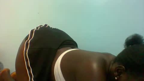 Snapshot of mseseseko0 chatting on May 11, 4:04 pm mseseseko0 online show from May 11, 4:04 pm