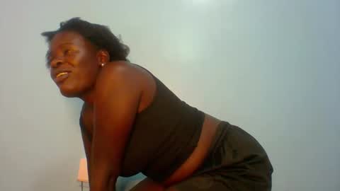 Snapshot of mseseseko0 chatting on May 18, 5:30 pm mseseseko0 online show from May 18, 5:30 pm