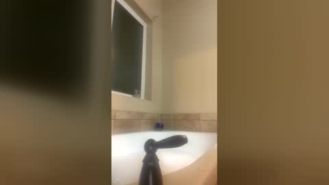 msfreckles92 online show from June 9, 4:57 am