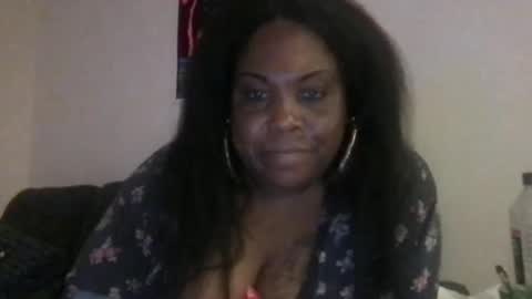 Snapshot of msjonemillion chatting on May 24, 8:47 pm Chocolate Candy Stick online show from May 24, 8:47 pm