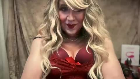 Snapshot of mskarentoy chatting on January 3, 11:01 pm mskarentoy online show from January 3, 11:01 pm