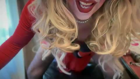 Snapshot of mskarentoy chatting on June 21, 8:55 pm mskarentoy online show from June 21, 8:55 pm