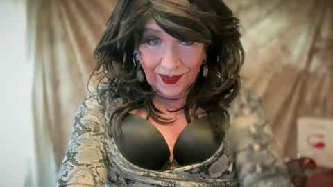 Snapshot of mskarentoy chatting on July 27, 8:49 pm mskarentoy online show from July 27, 8:49 pm