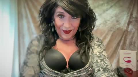 Snapshot of mskarentoy chatting on August 3, 8:23 pm mskarentoy online show from August 3, 8:23 pm
