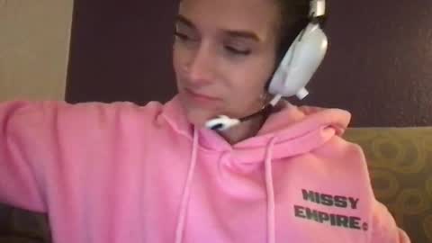 Tara Jane online show from November 29, 8:01 pm