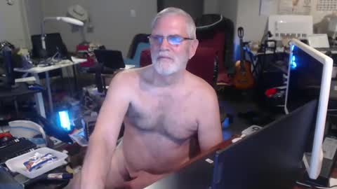 Snapshot of mt2much chatting on October 6, 6:11 am mt2much online show from October 6, 6:11 am