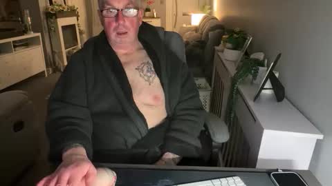 Snapshot of mtb1697 chatting on February 1, 11:25 pm mtb1697 online show from February 1, 11:25 pm