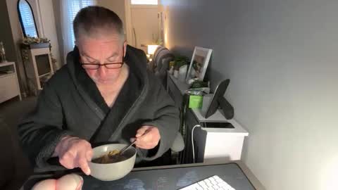 Snapshot of mtb1697 chatting on February 4, 8:09 am mtb1697 online show from February 4, 8:09 am