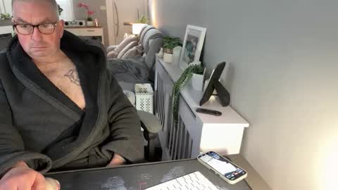 Snapshot of mtb1697 chatting on February 18, 10:44 am mtb1697 online show from February 18, 10:44 am