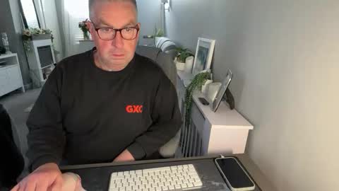 Snapshot of mtb1697 chatting on March 10, 11:37 am mtb1697 online show from March 10, 11:37 am