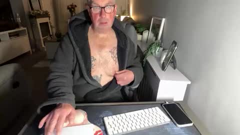 Snapshot of mtb1697 chatting on March 12, 12:50 am mtb1697 online show from March 12, 12:50 am