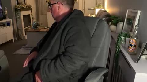 Snapshot of mtb1697 chatting on March 15, 8:37 pm mtb1697 online show from March 15, 8:37 pm