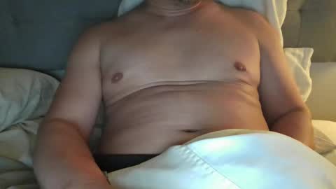 Snapshot of mtman5 chatting on January 18, 2:58 am mtman5 online show from January 18, 2:58 am